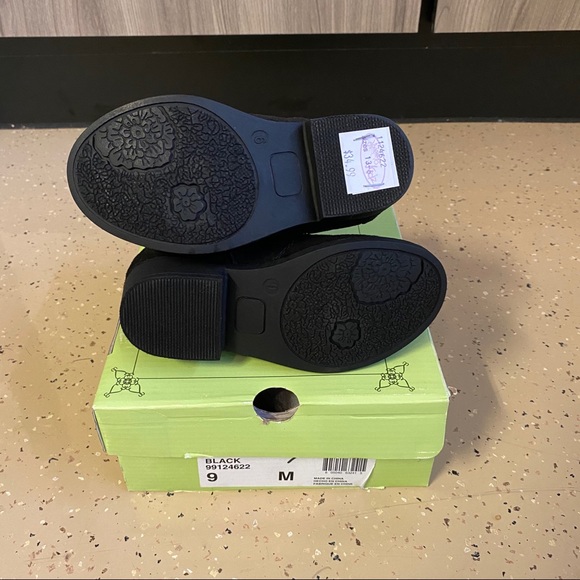 NEW Sarah Jayne Black Ankle Boots Booties Zip Up - Picture 7 of 8